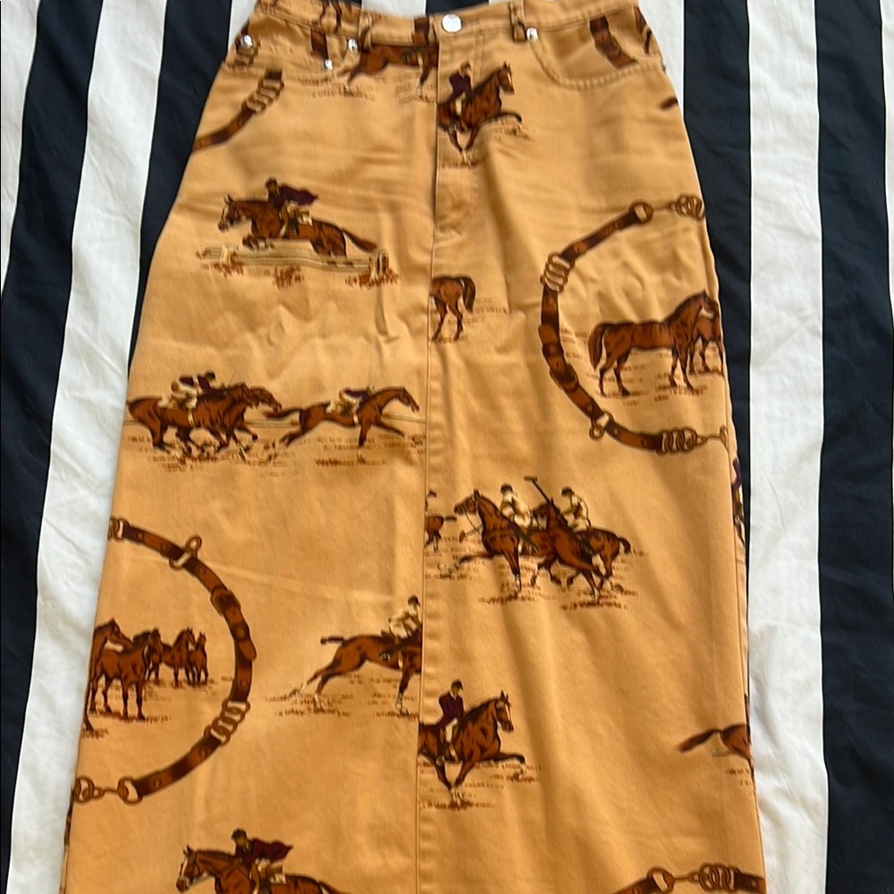 VINTAGE Polo by Ralph Lauren Camel Tan Polo Pony Print Pencil Skirt - Picture 6 of 6